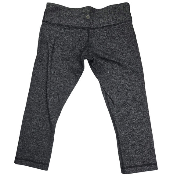 Lululemon Crop Capri Leggings Size 10 Stretch Yoga Adult Stretch - Picture 2 of 6